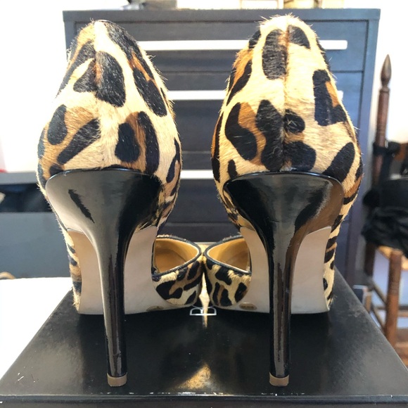 BCBG LEOPARD HEELS - Picture 3 of 5